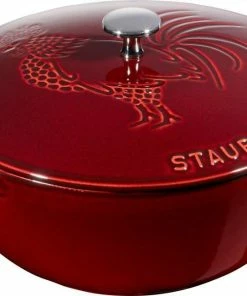 Staub Bräter La Marmite Mit Hahn-Dekor In Grenadine