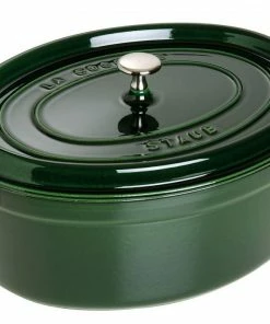 Staub Cocotte Oval Aus Gusseisen In Basilikumgrün